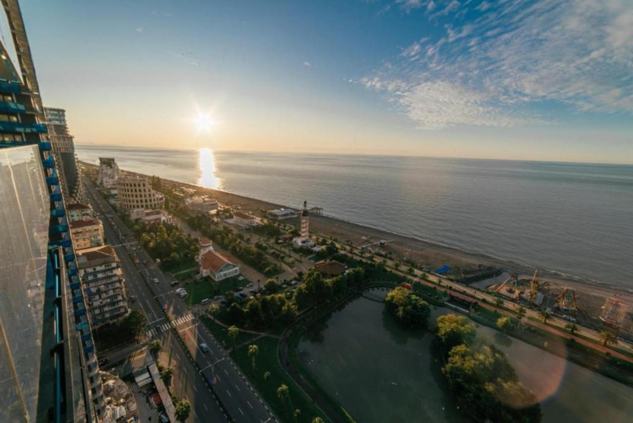 Luxury Sea View Apartments In Orbi City Batumi Exterior foto
